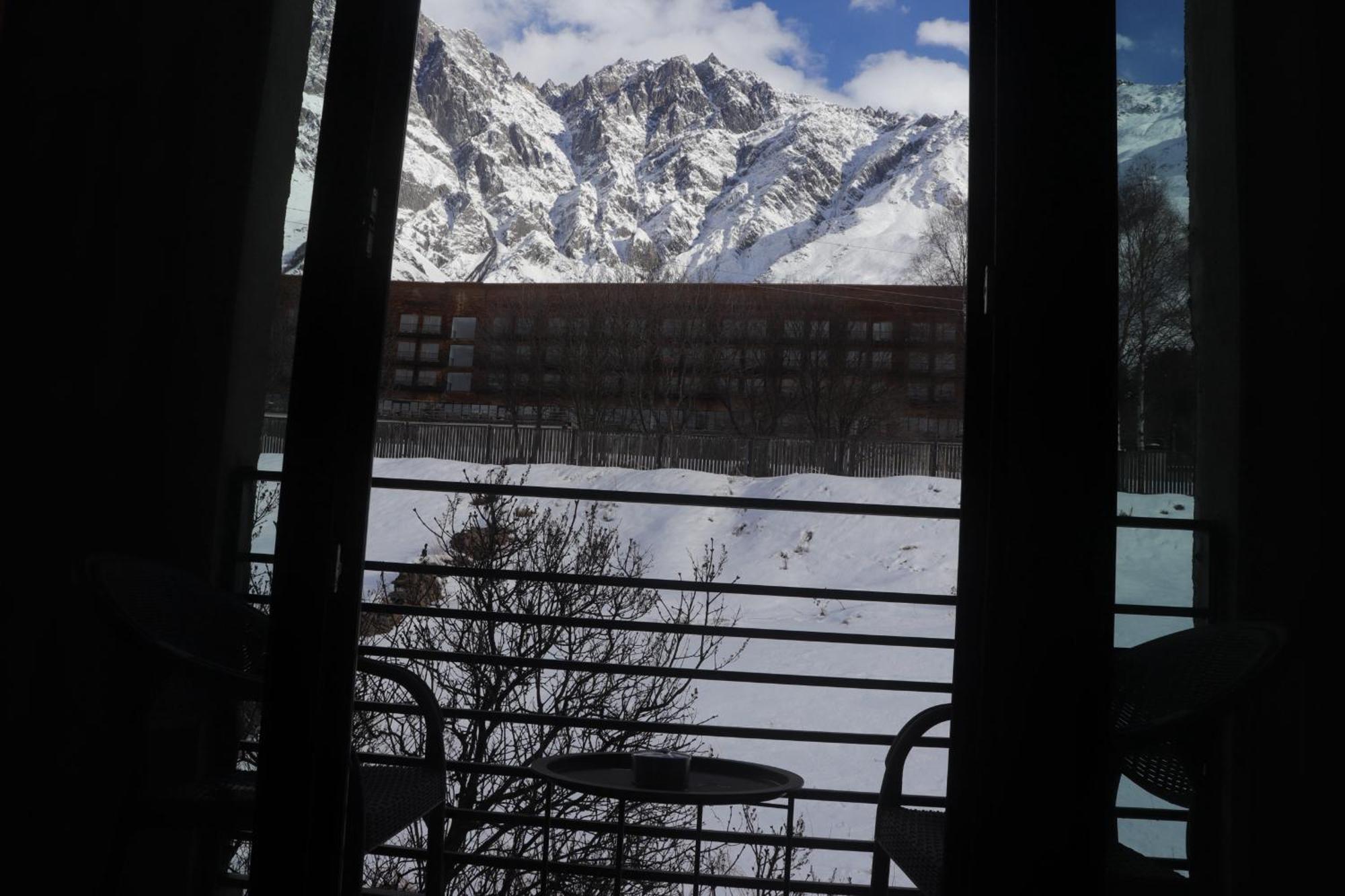 Rooftop Kazbegi Exterior photo